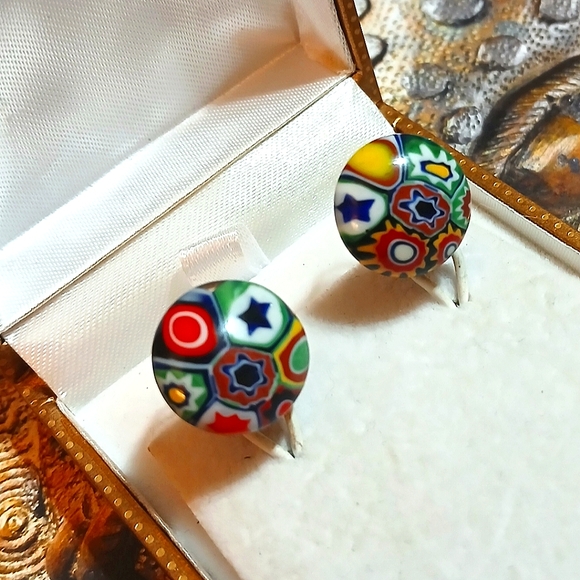 1940s Hand Blown Venetian Millifiori Glass Earrings - Picture 3 of 5